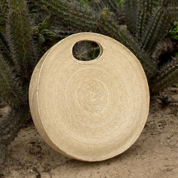 NWOT Handmade‎ Round Palm Leaf Straw Bag - Picture 2 of 3